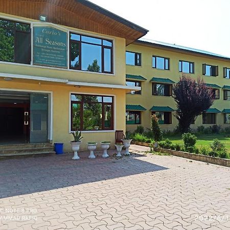 Hotel Curio'S All Seasons Srinagar  Bagian luar foto