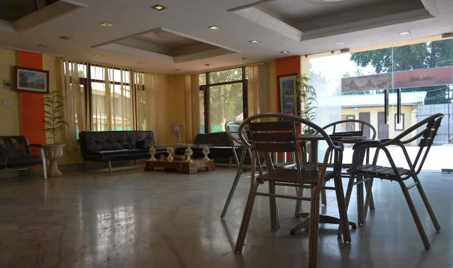 Hotel Curio'S All Seasons Srinagar  Bagian luar foto