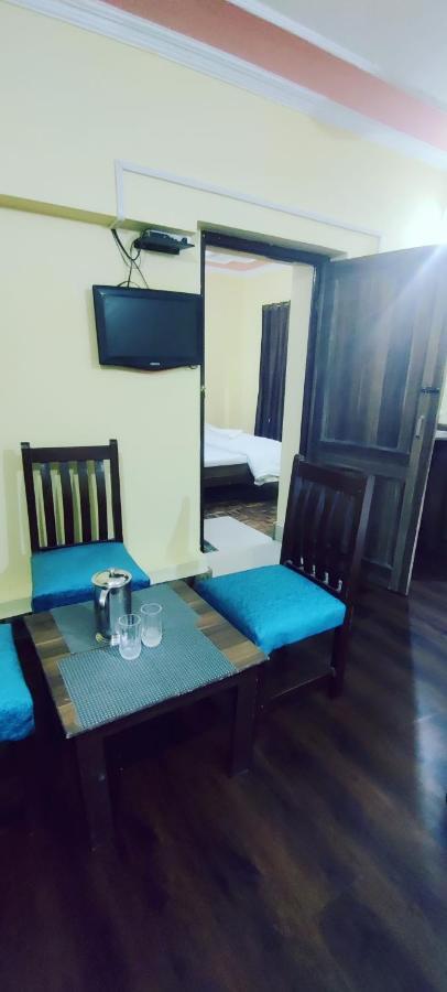 Hotel Curio'S All Seasons Srinagar  Bagian luar foto