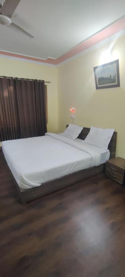 Hotel Curio'S All Seasons Srinagar  Bagian luar foto
